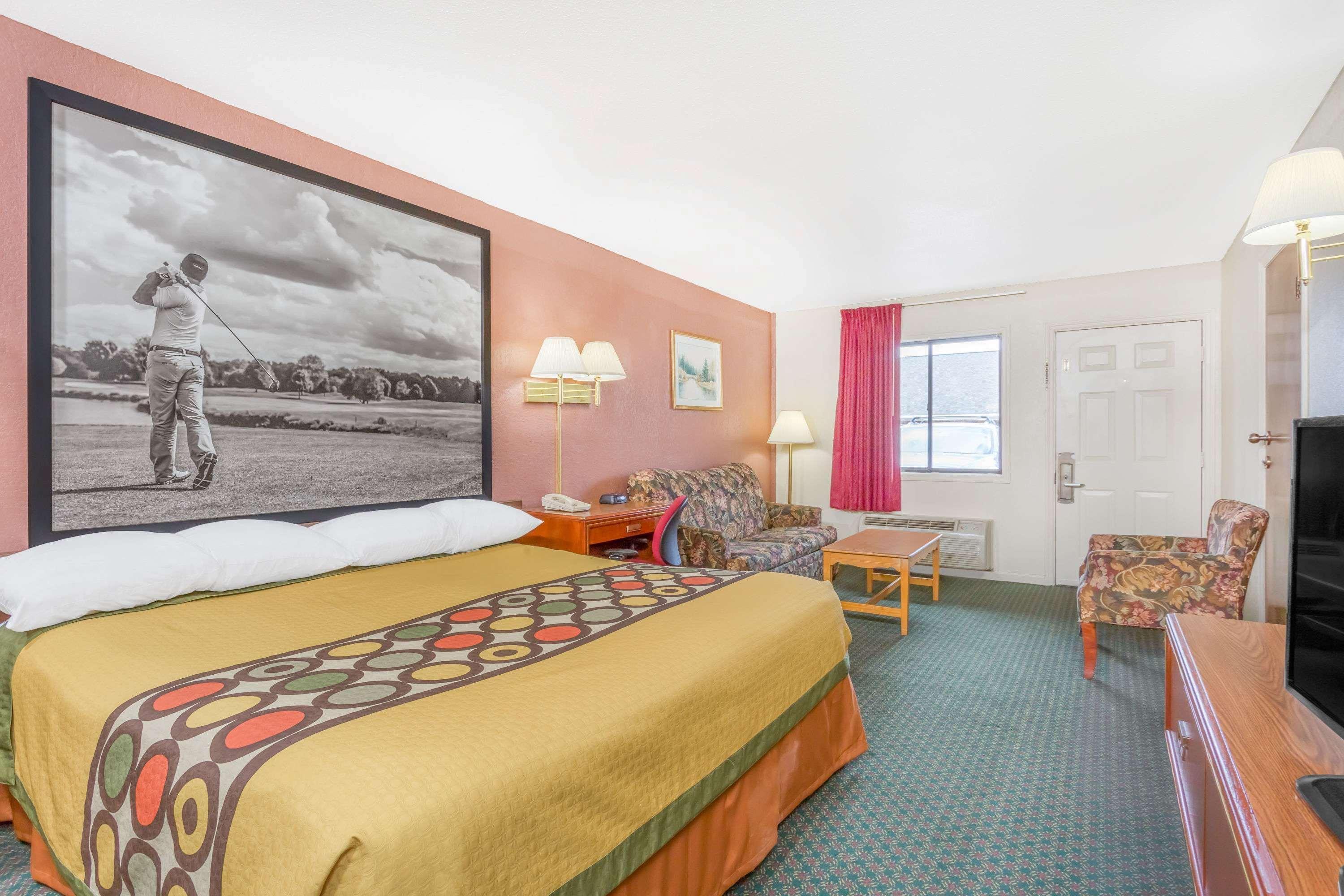 Super 8 By Wyndham Santee Hotel Екстериор снимка