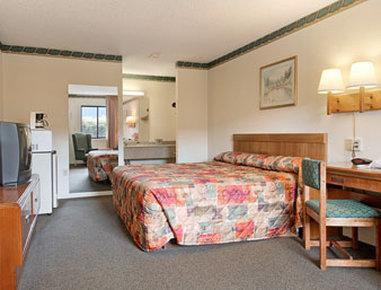Super 8 By Wyndham Santee Hotel Екстериор снимка