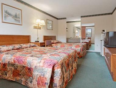 Super 8 By Wyndham Santee Hotel Екстериор снимка